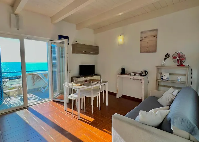 Alba Suite-Rome Airport Fco-Fronte Mare